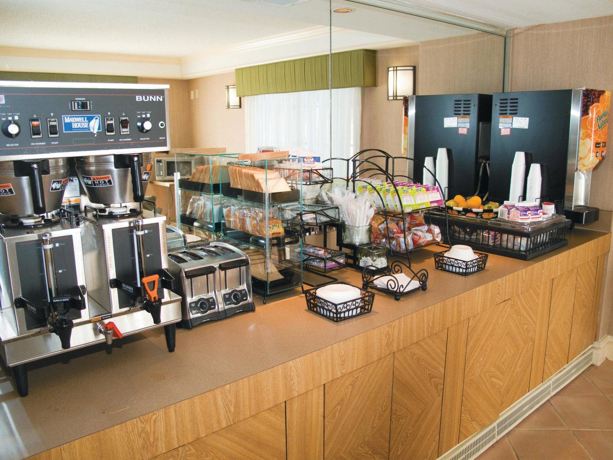 Americas Best Value Inn Монтгомери Экстерьер фото
